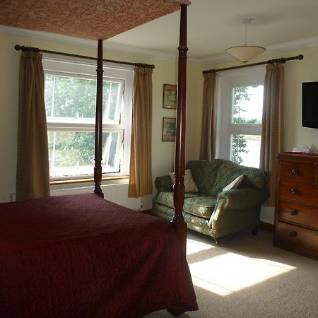 Ivy Hall Wootton Bridge  Habitación foto