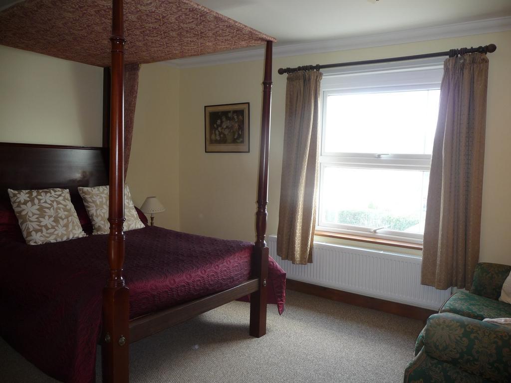 Ivy Hall Wootton Bridge  Habitación foto